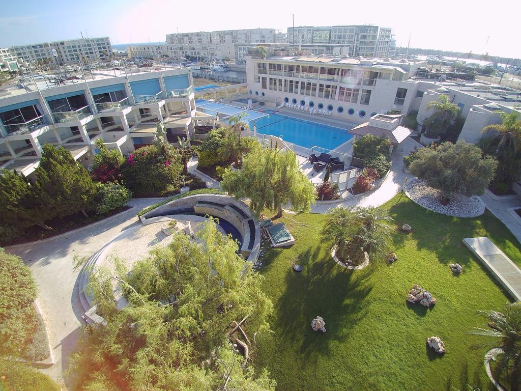 Israel Marina Village, Garden Vacation Apartment Herzliya Exterior photo